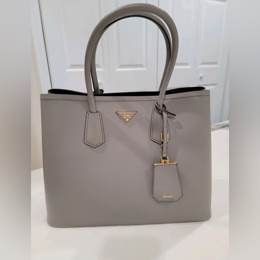 Authentic Prada M Saffiano Leather Double Handle Tote Bag 1BG756
